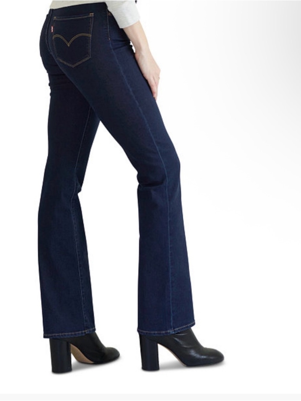 Women's Levi’s Indigo/rinse  blue bootcut  Jeans 31x32